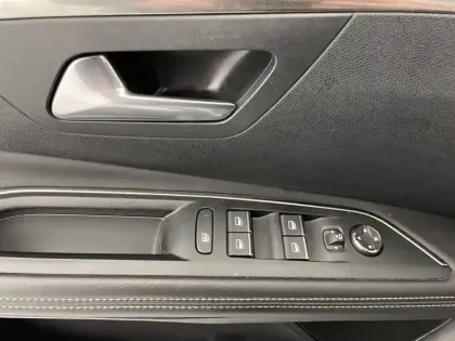 Photo 67 Peugeot 3008 Gén. II Ph2 NG GT 5