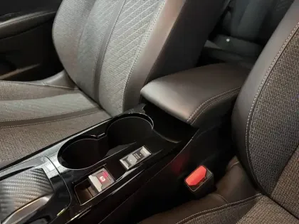 Photo 25 Peugeot 208  Hybrid 100 e-DCS6