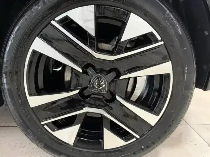 Photo 6 Peugeot 208  Hybrid 100 e-DCS6