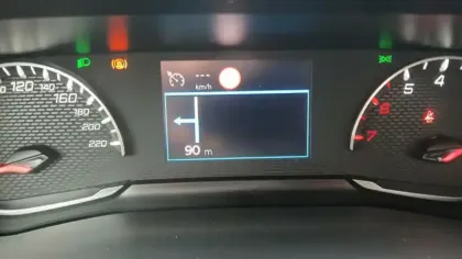 Photo 20 Peugeot 208  BlueHDi 100 S&S BVM6