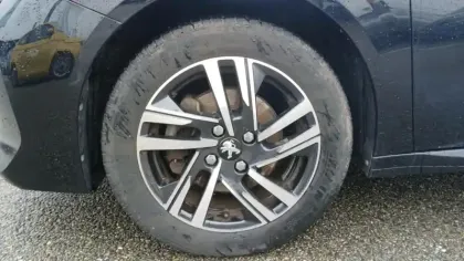 Photo 11 Peugeot 208  BlueHDi 100 S&S BVM6