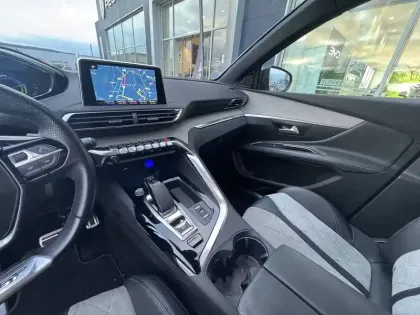 Photo 10 Peugeot 3008  Hybrid4 300 e-EAT8