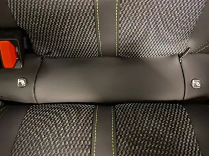 Photo 28 Peugeot 208  Hybrid 110 e-DCS6