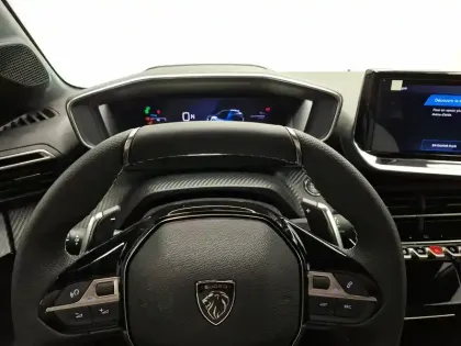 Photo 12 Peugeot 208  Hybrid 110 e-DCS6