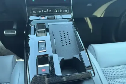 Photo 20 Citroën C5 aircross e- 210 autonomie confort