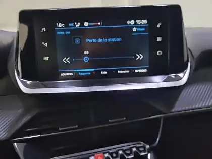 Photo 18 Peugeot 208  PureTech 100 S&S BVM6