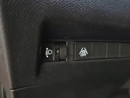 Photo 51 Peugeot 208  PureTech 100 S&S BVM6