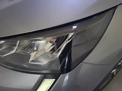 Photo 14 Peugeot 208  BlueHDi 100 S&S BVM6