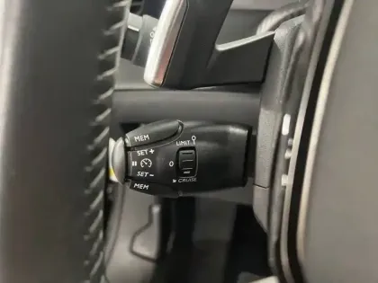 Photo 24 Peugeot 2008 Gén. II Ph1 NG Allure Pack 5