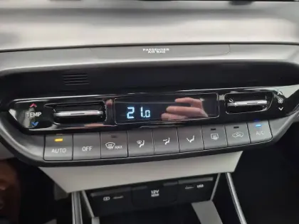 Photo 14 Hyundai I20  1.0 T-GDi 100 DCT-7 Hybrid 48V