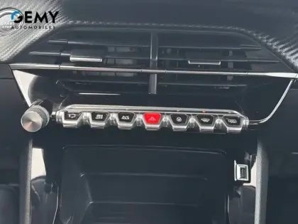 Photo 16 Peugeot 208  BlueHDi 100 S&S BVM6