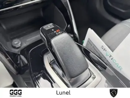 Photo 17 Peugeot 2008  Electrique 136 ch