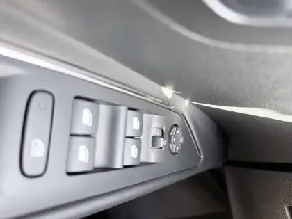 Photo 33 Peugeot 3008  Hybrid 225 e-EAT8