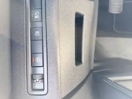 Photo 34 Peugeot 3008  Hybrid 225 e-EAT8