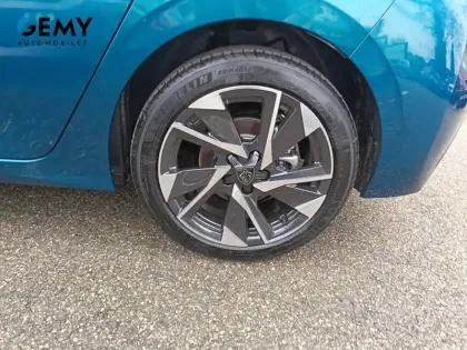 Photo 10 Peugeot 308  Hybrid 136 e-DCS6