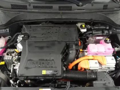 Photo 31 Hyundai Kona  Hybrid 141