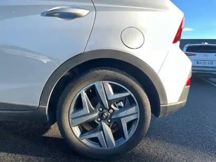 Photo 16 Hyundai Bayon  1.0 T-GDi 100 DCT-7 Hybrid 48V