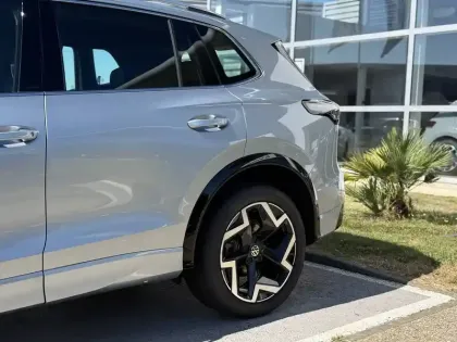 Photo 8 Volkswagen Tiguan  1.5 eHybrid 204ch DSG6