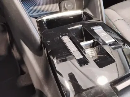 Photo 11 Citroën C4 e- X 136 ch Automatique