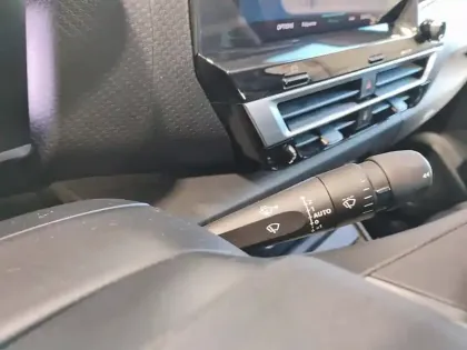 Photo 21 Citroën C4 e- X 136 ch Automatique