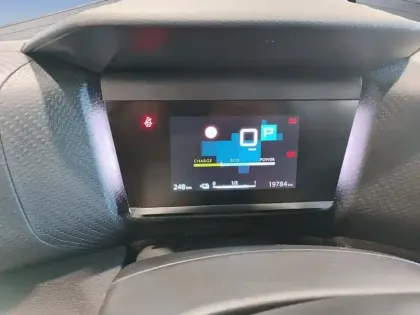 Photo 15 Citroën C4 e- X 136 ch Automatique