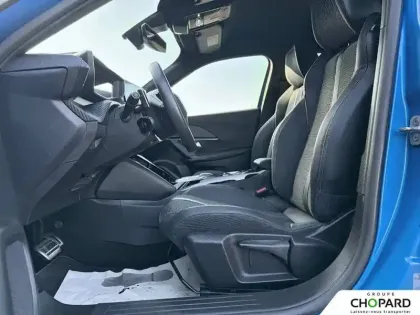 Photo 78 Peugeot 2008  PureTech 130 S&S EAT8