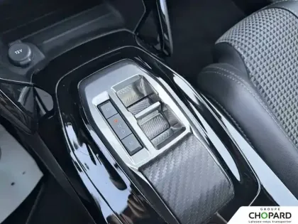 Photo 89 Peugeot 2008  PureTech 130 S&S EAT8