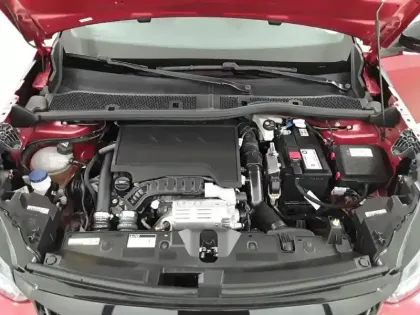 Photo 24 Peugeot 2008  PureTech 130 S&S EAT8