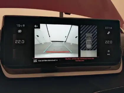 Photo 17 Peugeot 2008  PureTech 130 S&S EAT8