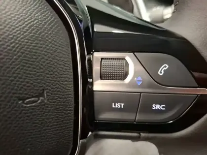 Photo 22 Peugeot 208  Hybrid 100 e-DCS6