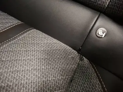 Photo 29 Peugeot 208  Hybrid 100 e-DCS6