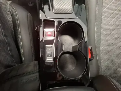 Photo 19 Peugeot 208  Hybrid 100 e-DCS6