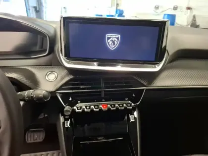 Photo 12 Peugeot 208  Hybrid 100 e-DCS6