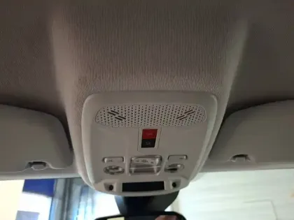 Photo 13 Peugeot 208  Hybrid 100 e-DCS6