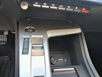 Photo 33 Peugeot 308  PHEV 180 e-EAT8