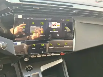 Photo 54 Peugeot 308  PHEV 180 e-EAT8