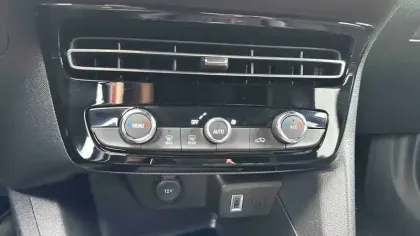 Photo 17 Opel Mokka  1.2 Turbo Hybrid 145 ch e-DCT6