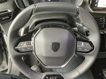 Photo 8 Peugeot 2008  Hybrid 145 e-DCS6