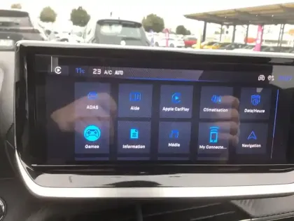 Photo 62 Peugeot 2008  Hybrid 145 e-DCS6