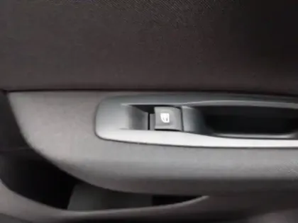 Photo 15 Renault Megane  IV Berline Blue dCi 115