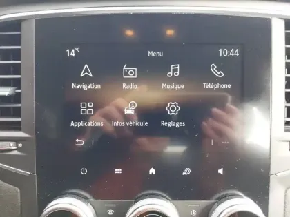 Photo 32 Renault Megane  IV Berline Blue dCi 115