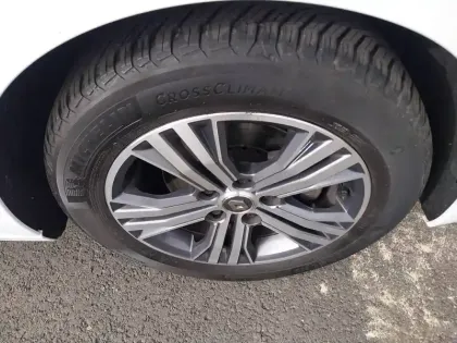 Photo 6 Renault Megane  IV Berline Blue dCi 115