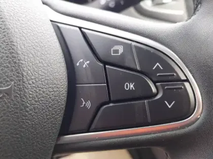 Photo 20 Renault Megane  IV Berline Blue dCi 115