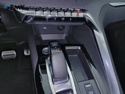 Photo 57 Peugeot 3008  Hybrid 225 e-EAT8