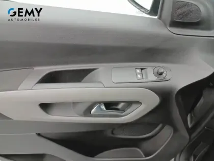 Photo 19 Peugeot Rifter  Standard PureTech 110 S&S BVM6