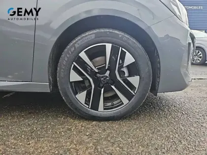 Photo 13 Peugeot 208  Hybrid 110 ch e-DCS6