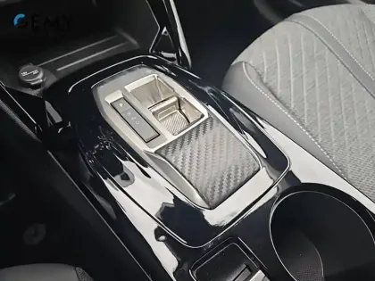 Photo 28 Peugeot 208  Hybrid 110 ch e-DCS6