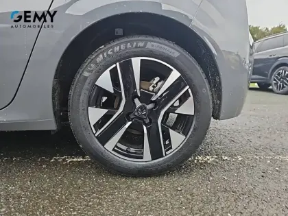 Photo 11 Peugeot 208  Hybrid 110 ch e-DCS6