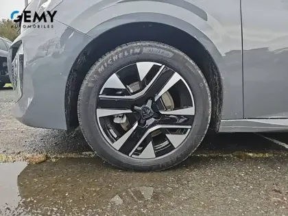 Photo 10 Peugeot 208  Hybrid 110 ch e-DCS6