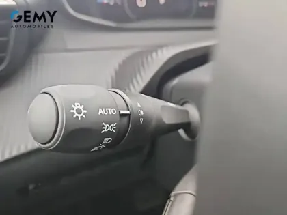 Photo 49 Peugeot 208  Hybrid 110 ch e-DCS6